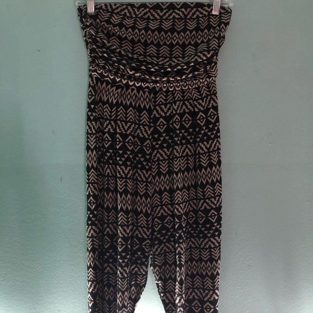 Sleeveless jumpsuit